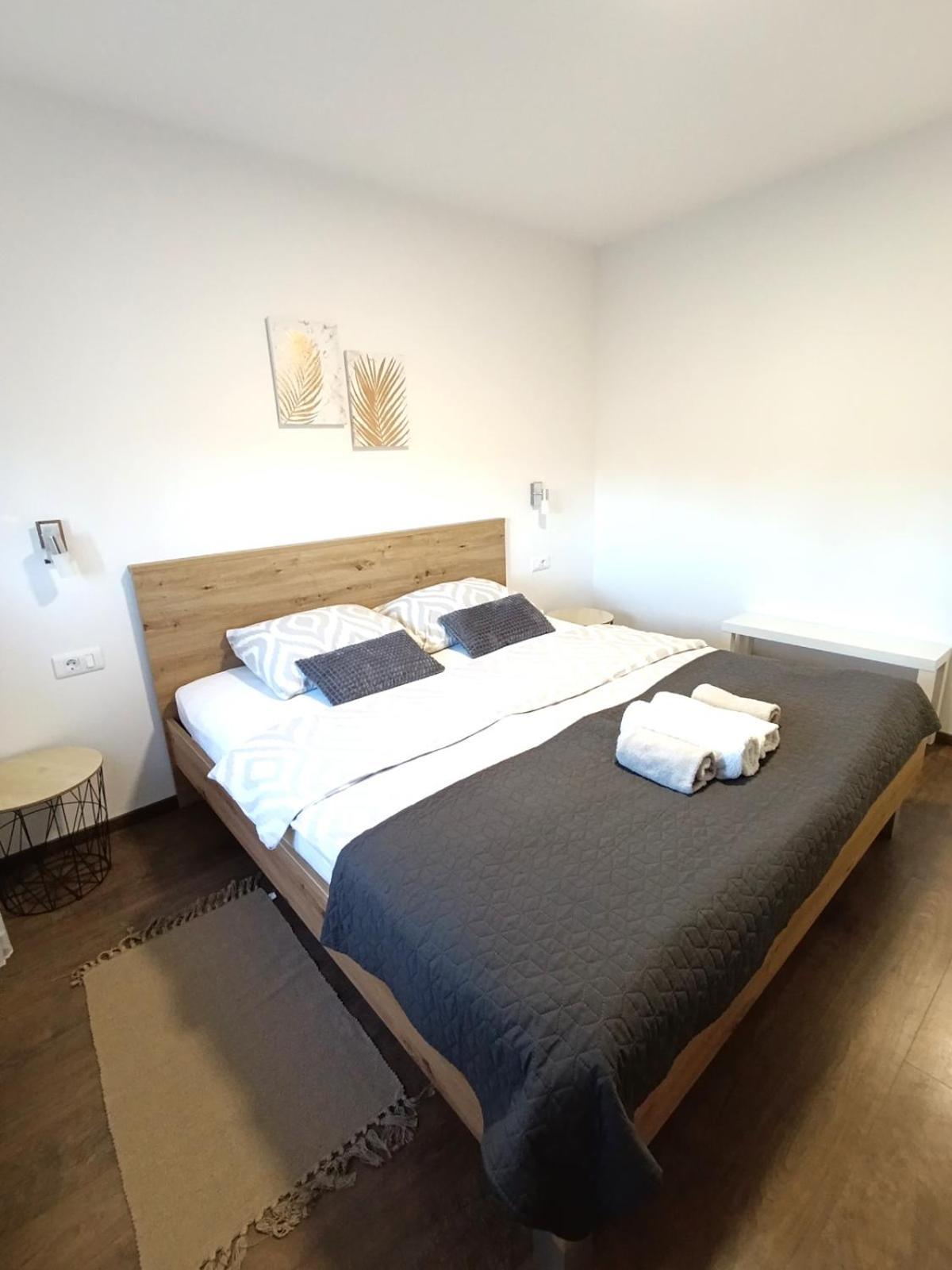 Kraljeva Hiza - Apartmani I Sobe Kralj Sveti Martin Na Muri Exterior foto